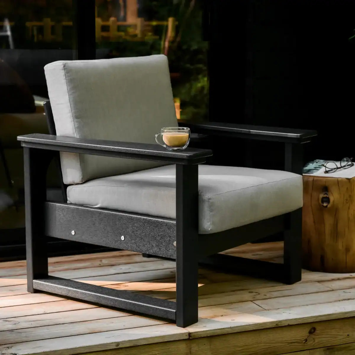 Lanai Deep Seated Chair – Durable, Stylish Outdoor Seating