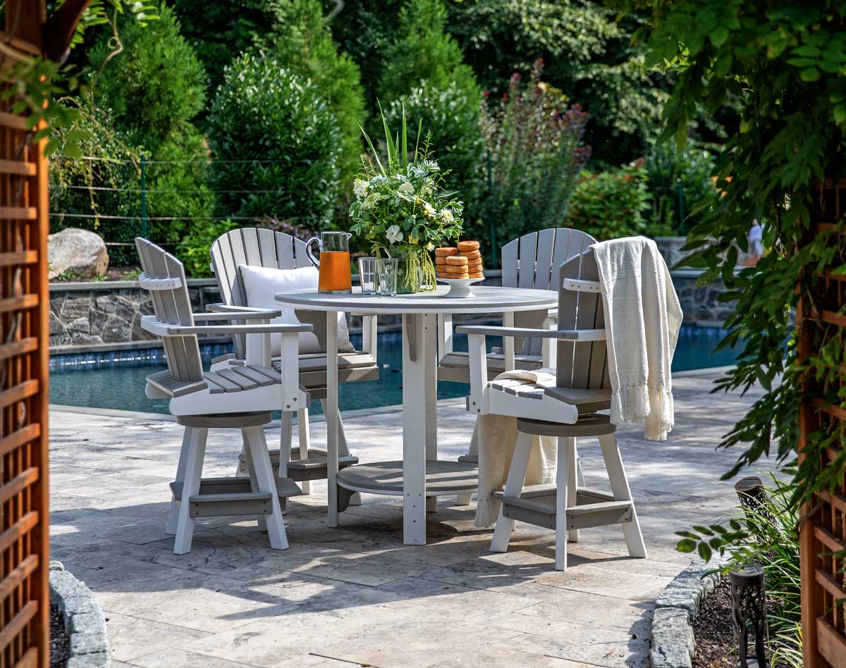 Outdoor Bundle | 4 Fanback Swivel W/ 42" Dining Set