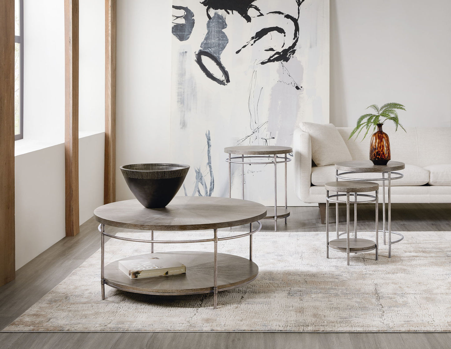 Home Accent - Round Table