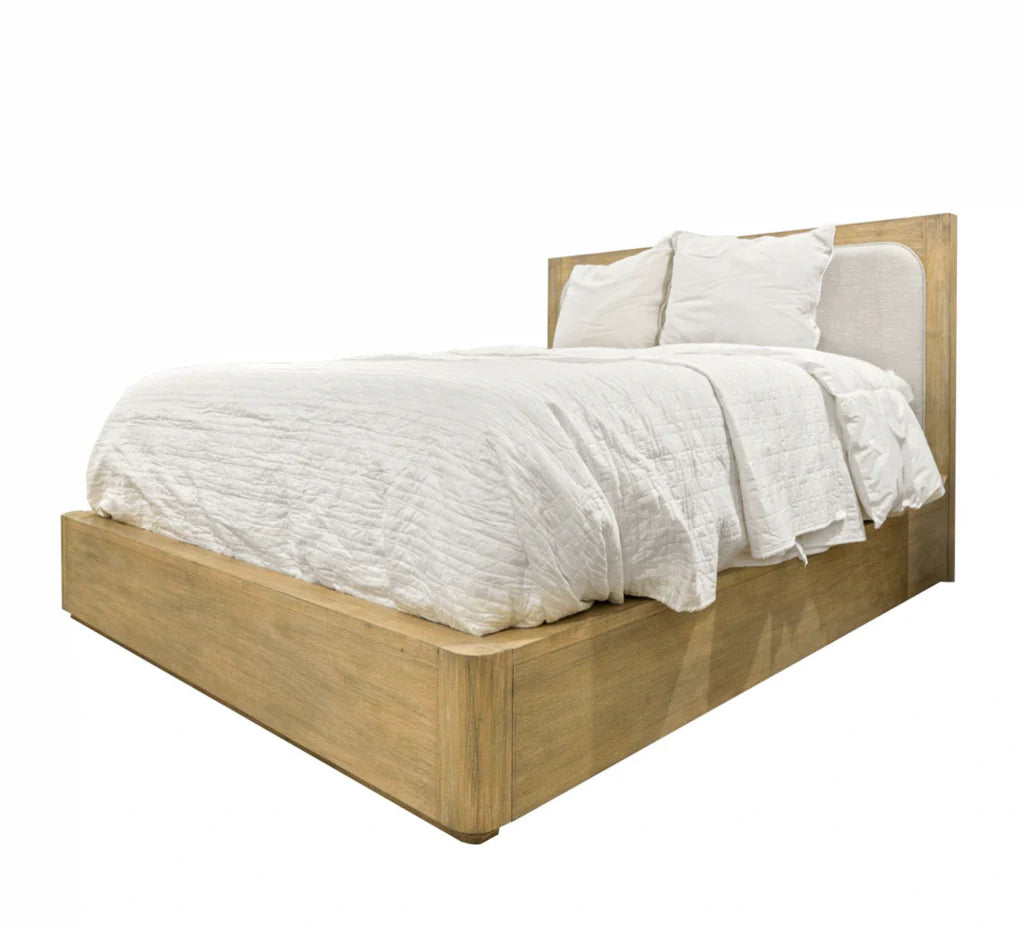 Hyde Park | Queen Upholstered Complete Bed