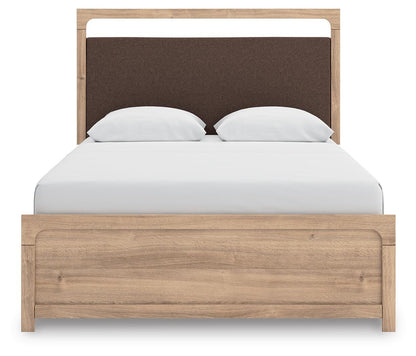Kinlanni Queen Upholstered Platform Bed