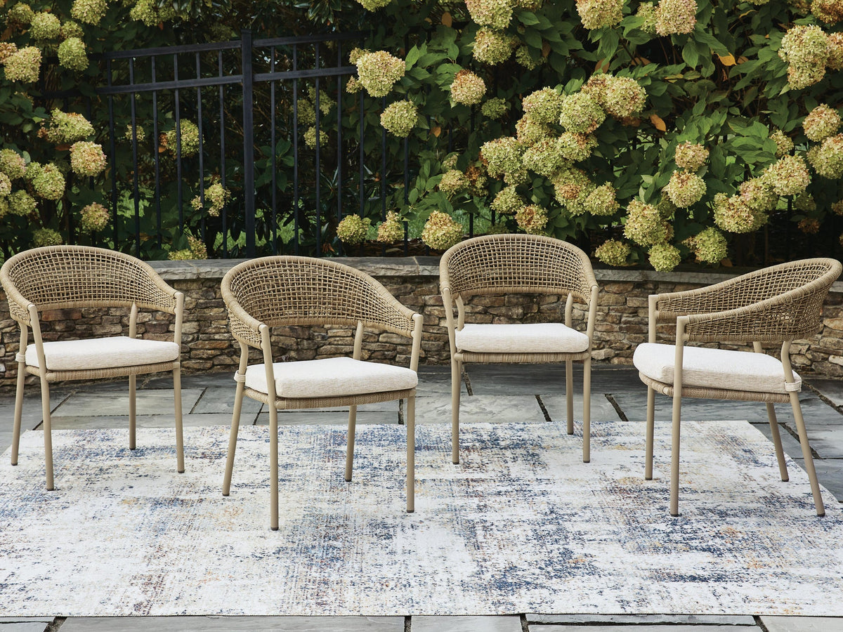 Orchard Beach Arm Chair With Cushion (4/CN)