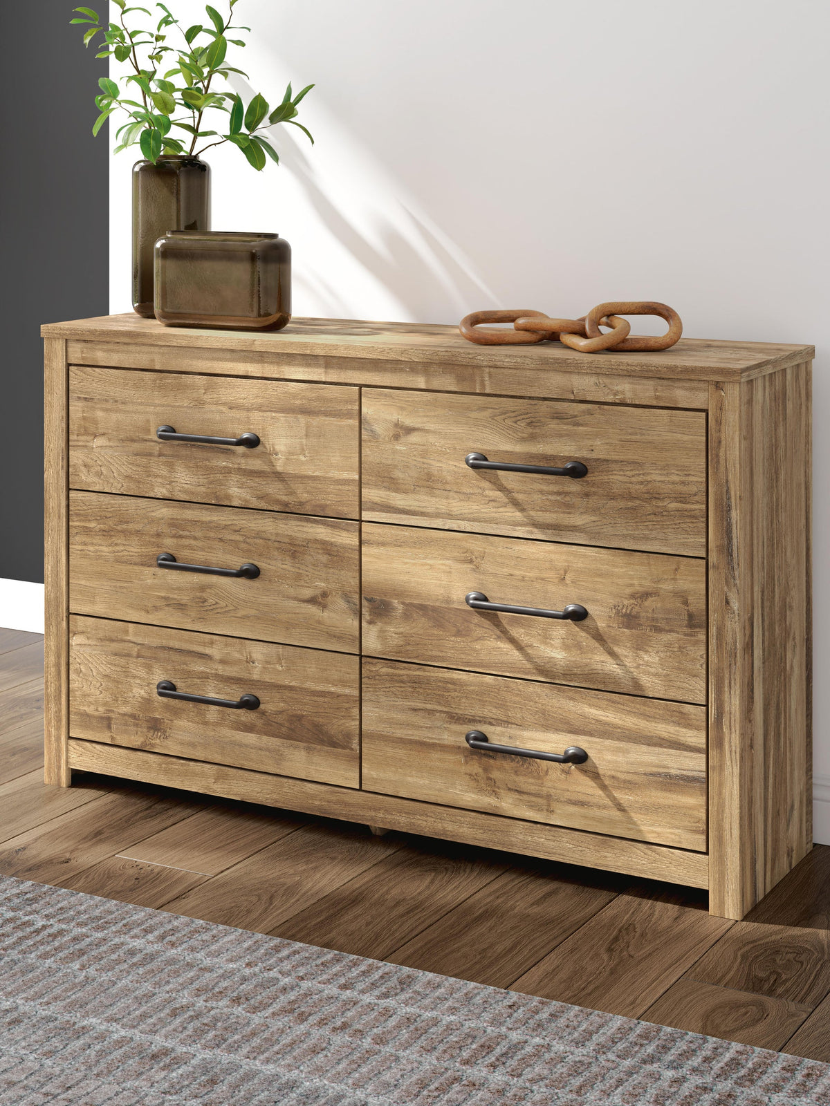 Maystonna Six Drawer Dresser