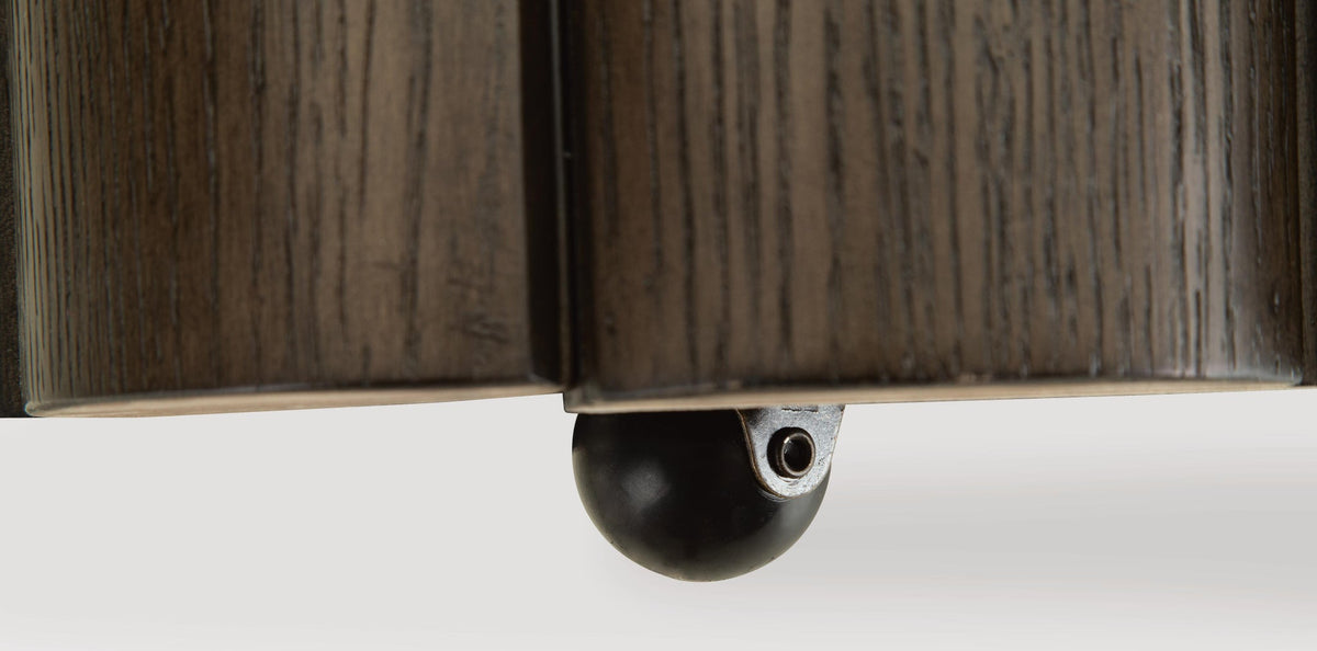 Darimore Rectangular Cocktail Table